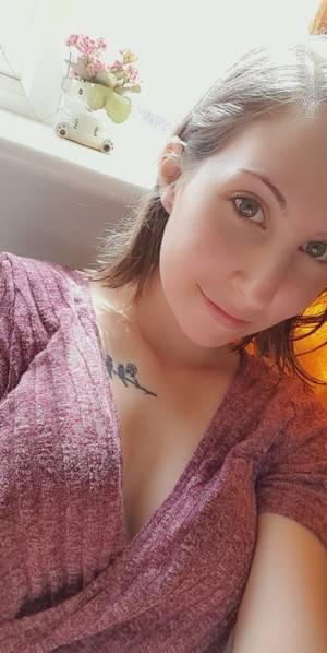 Aleenaxlaced profile