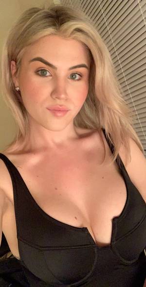 Alexanicole97 profile