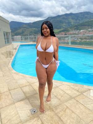 Amazonbrunette profile