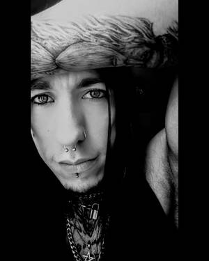 Andyfilthmodel profile