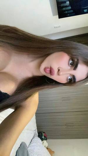 Angela vv profile