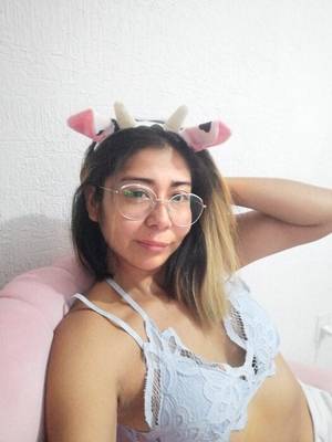 Anniejarochita profile