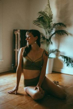 Ariahawthorne profile