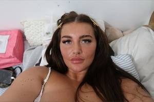 Baddybrunettexx profile