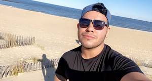 Bottomnextdoor profile