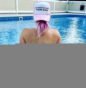 Bowtienecklace profile