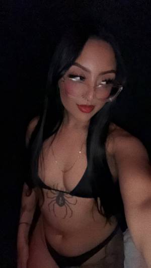 BABY LIZ 🦢 profile