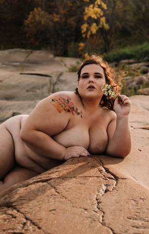 Candidlycurvy profile