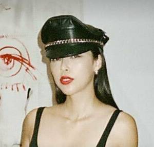 Mistress Iris profile