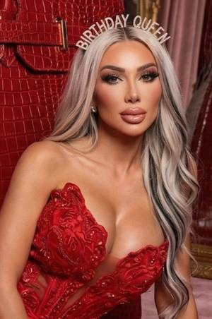 Farrahabraham profile