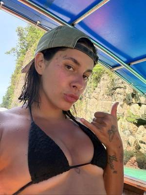 Fernanda Mota Farhat profile