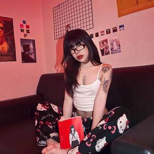 Ferzishnygirl profile