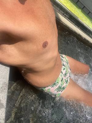 Fozziebarefree profile