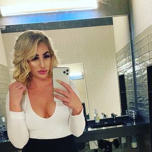 Haleymakesitreign profile