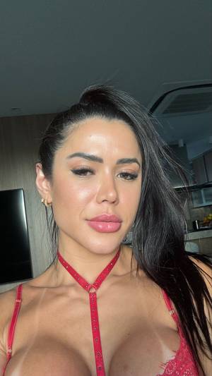 Indianara Jung profile