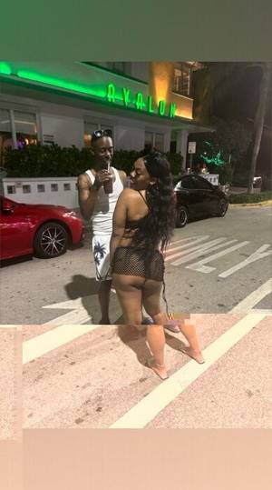 Itsmarriedcouple profile