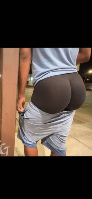 BootieKingBoi 🍑😎 profile