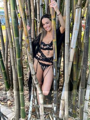 Karlathehotwife profile