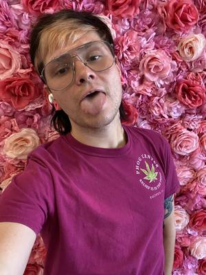 Largegapeingmaw profile