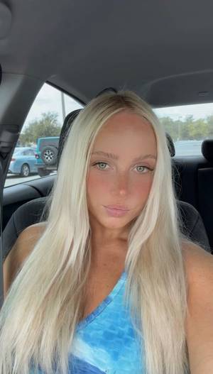 LaurelAnne🫧 profile