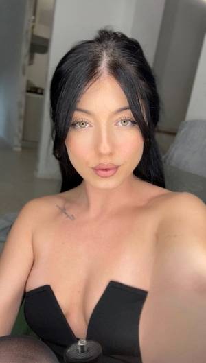 🌸𝐋𝐨𝐫𝐞𝐞 𝐌𝐚𝐫𝐢𝐚🌸 profile