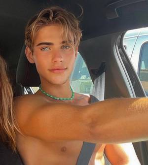 Lorenzobluex profile