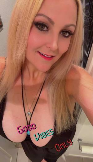 LovelyLady17 profile