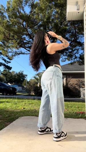 𝖊𝖑𝖊𝖓𝖆 profile