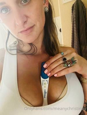 Meanychristiney profile