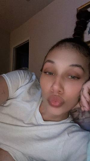 Mizzskiebandz profile