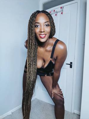 Mistress Lorraine Femdom Amazonian profile