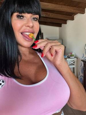 Naimaladonnapuma profile