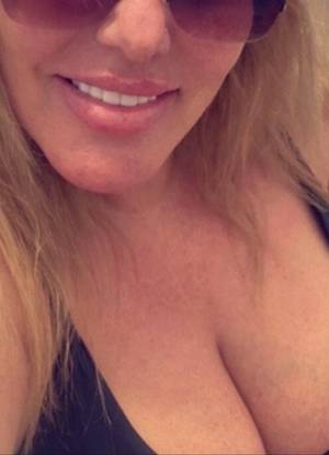 Naturallybusty1 profile