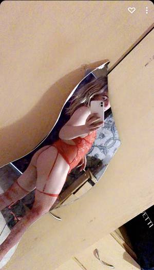 Hornygirlchloe😈🥰 profile