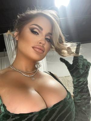 Officialwhitebee profile