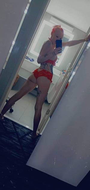 Prettiipinkk304 profile