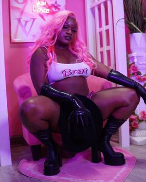 Queenmelaninsdungeonn profile