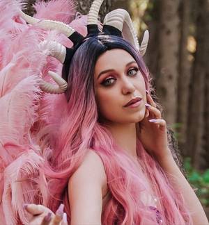 Roseiquartzofficial profile