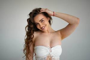 Sara Beil🍒 profile