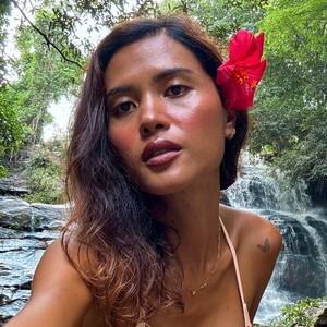 Sawasdeelydia profile