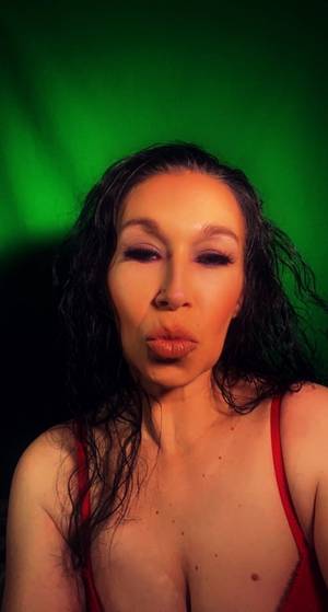 Scarletblyde profile