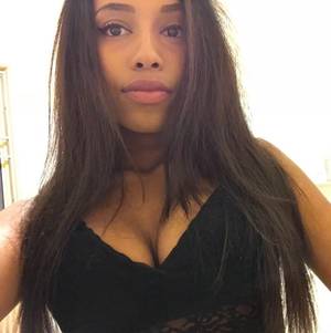 S I A N N A 🍯🧸 profile