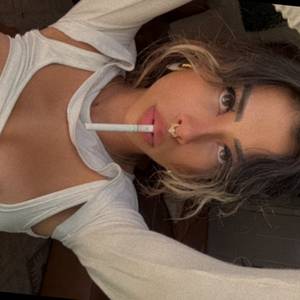 Skinny Mini 🧚 Mia 💚 profile