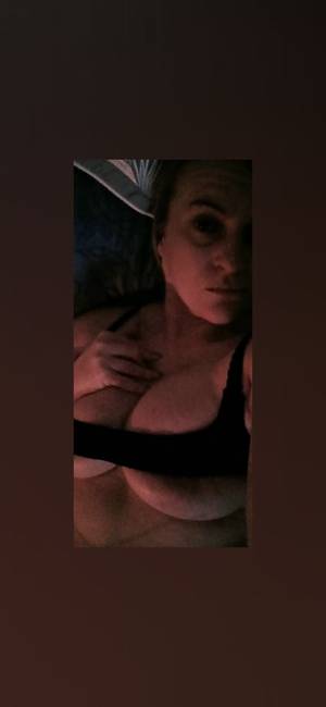 Strawberrykush69 profile