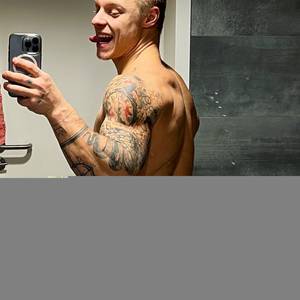 Svenbasquiat profile