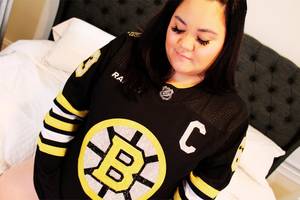 thehockeyhoney profile