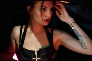 Theneonharlot profile