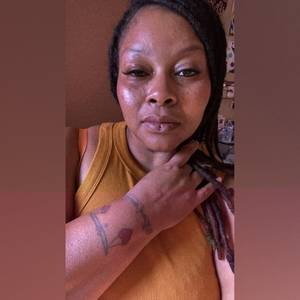 Voluptuous209feet profile