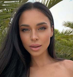 your_milamoore profile